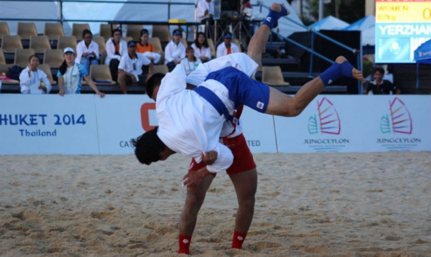 Пляжное самбо на Азиатских пляжных играх 2014 в Пхукете. Результаты первого дня [видео]