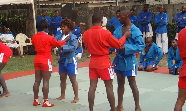 [Photo report]. The sports season opens in Cameroon
