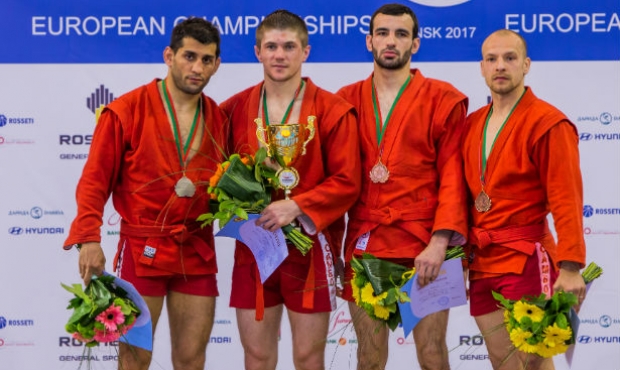 Победители и призеры 1 дня Чемпионата Европы по самбо в Минске