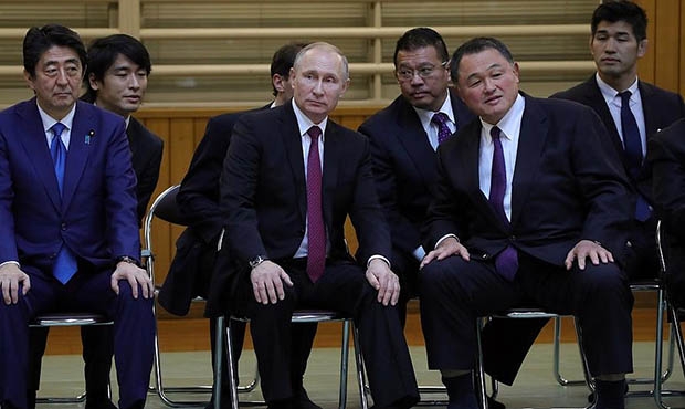 Владимир Путин в центре единоборств «Кодокан» обсудил перспективы японского самбо