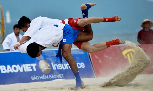 Fifth Asian Beach Games SAMBO Tournament in Da Nang, Vietnam: interviews and winning finals of the champions on the first day of the tournament
