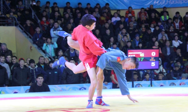 Champions of the second day of the Asian Sambo Championship in Kazakhstan about the tips of the coach and the children, the hymn and fair play, as well as plans for 2016